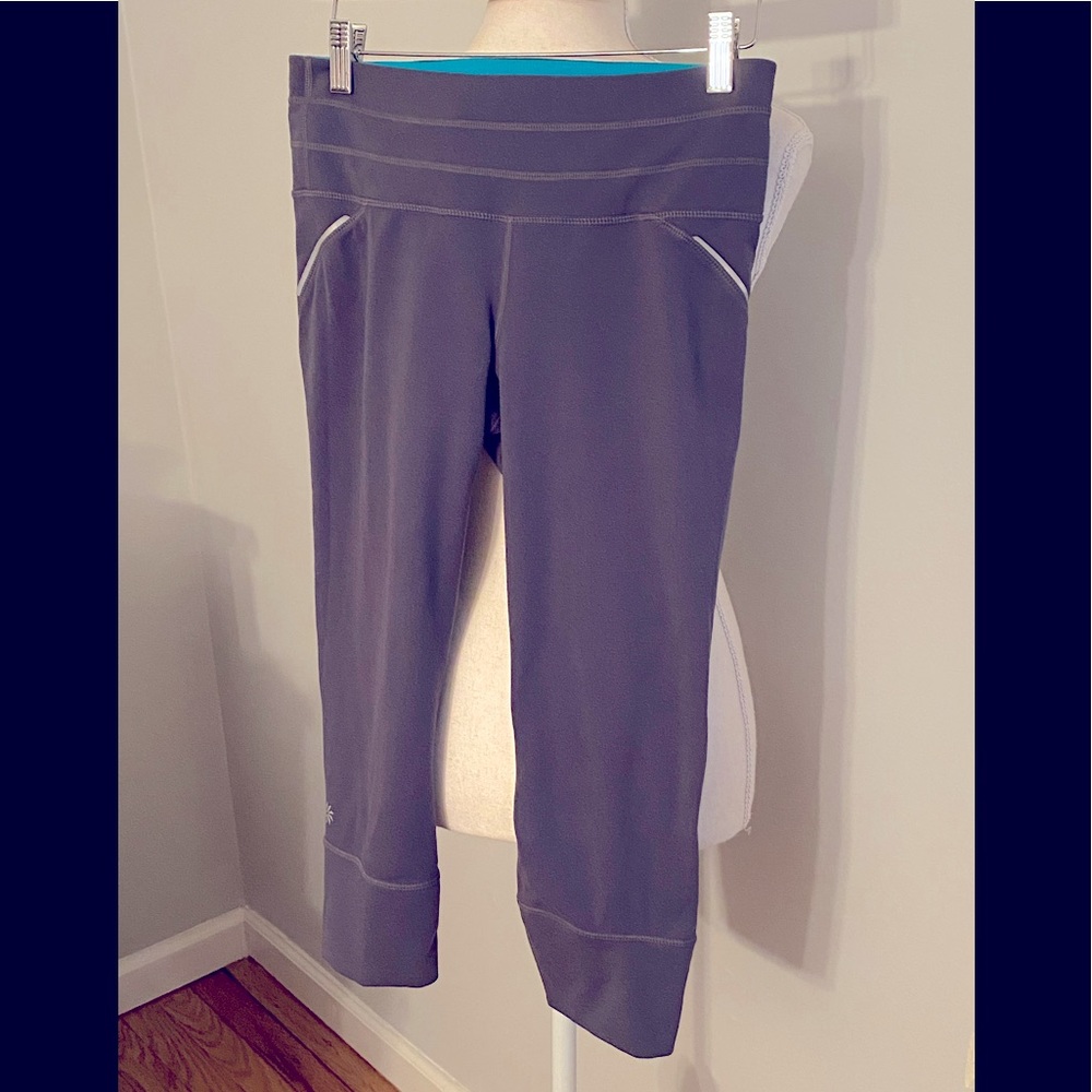 Athleta Replay Reflective Capris Running Pants Size Small